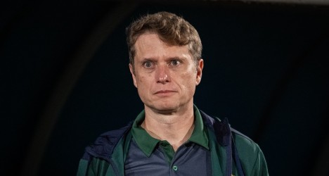 Fernando Seabra comunica a jogadores do Vasco sua desistência e permanência no Coritiba