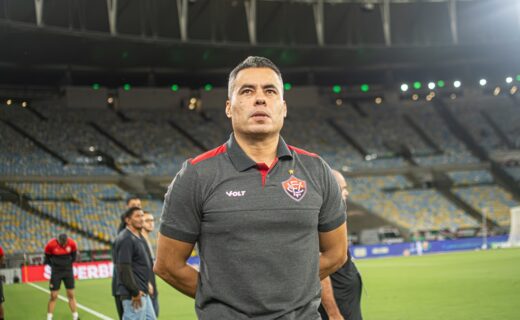 Vasco busca informações sobre Jair Ventura, do Vitória; treinador se mantém em silêncio