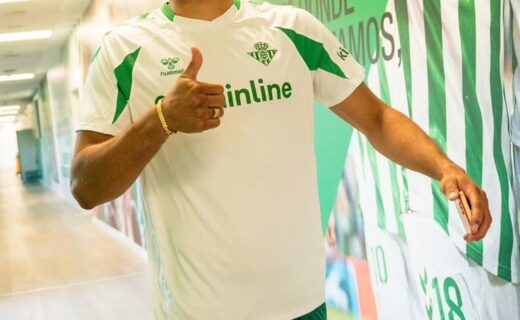 Deossa retorna ao Betis após especulações sobre transferência para o Vasco