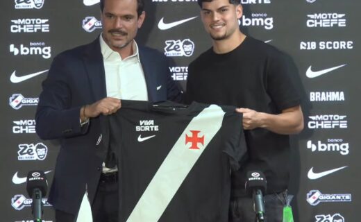 Vasco confirma que Paulinho vestirá a camisa 29 na temporada
