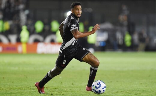 Vasco relaciona Jair novamente após quase 10 meses fora das convocações