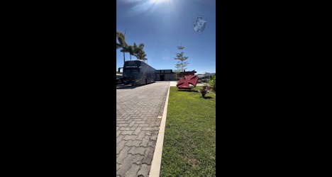 Vasco compartilha vídeo da chegada a Salvador