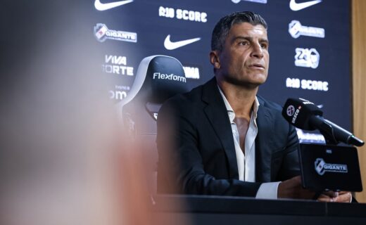 Andrés Gómez pode ficar fora do time titular na partida contra o Vitória