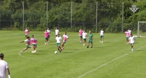 Deossa brilha em treino do Betis com belo lance nesta sexta-feira