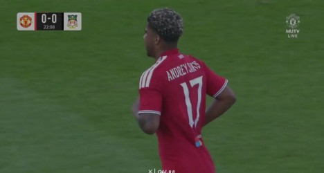 Andrey Santos, cria do Vasco, faz sua estreia no Manchester United