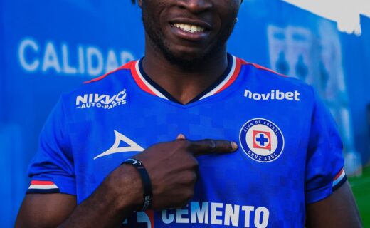 Vasco demonstra interesse no atacante nigeriano Christian Ebere, do Cruz Azul