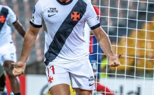 Spinelli marca 4 gols em 8 partidas pelo Vasco na Copa do Brasil e na Sul-Americana