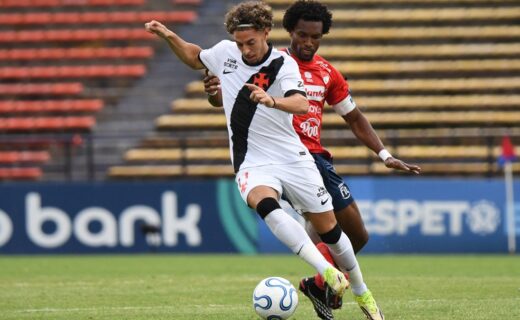 Vasco testa Nuno Moreira em nova função, agora mais centralizado