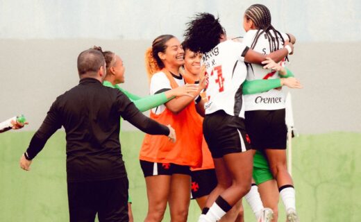 Feminino: Vasco lidera Vila Nova por 2 a 0 no intervalo do Nivaldo Pereira