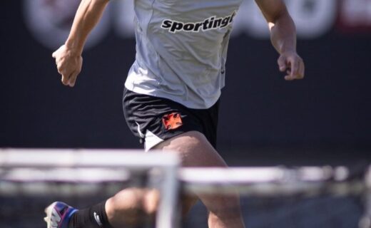 Bruno Lopes se junta ao elenco em treino nesta 2ª-feira