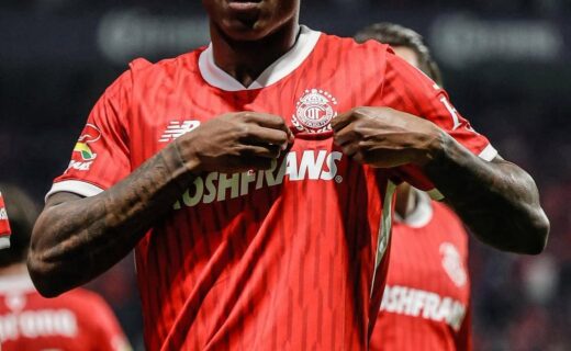 Vasco desiste de contratar Helinho após pedido de US$ 14 milhões do Toluca