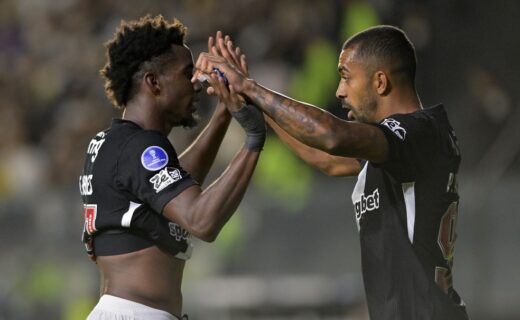 Atuação de Paulo Henrique contra o Independiente Medellín é elogiada por torcedores do Vasco