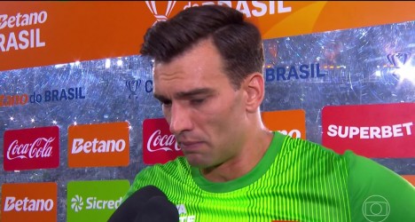 Léo Jardim comenta sobre o primeiro confronto das oitavas de final da Copa do Brasil