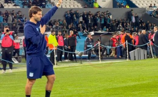 Racing aguarda pagamento de US$ 2 milhões do Vasco, que não foi realizado, segundo jornalista