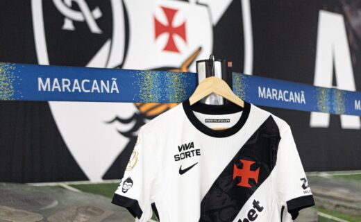 Vasco usará camisa branca no duelo contra o Fluminense