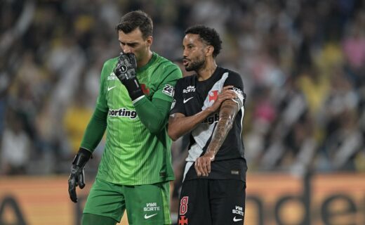 Jair celebra vitória sobre rival e destaca importância da comemoração para a torcida