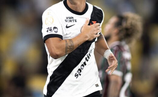 Defensor estrangeiro Puma Rodríguez alcança marca histórica de gols pelo Vasco