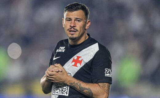 Hugo Moura destaca a importância de sua passagem pelo Vasco em sua trajetória pessoal