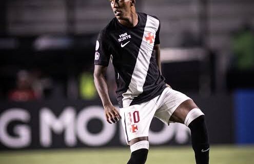 Robert Renan é suspenso e desfalca o time contra o Cruzeiro no Brasileiro após receber o 3º cartão amarelo