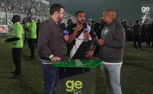 Paulo Henrique comenta sobre as dificuldades de entrar em campo durante o jogo: ‘É bem complicado nessas circunstâncias’