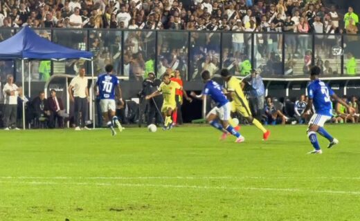 Gol de Tchê Tchê contra o Cruzeiro é mostrado de ângulo diferente