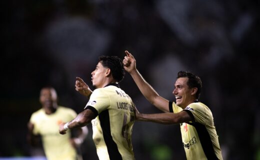 Lucas Piton se destaca sob comando de Pedro Emanuel e intensifica concorrência na lateral esquerda do Vasco