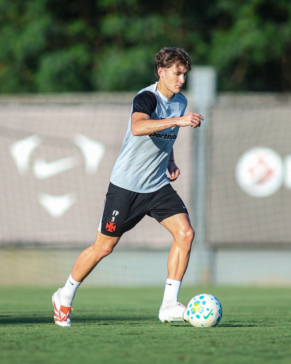 Colidio em treino no CT do Vasco — Foto: Matheus Lima/Vasco