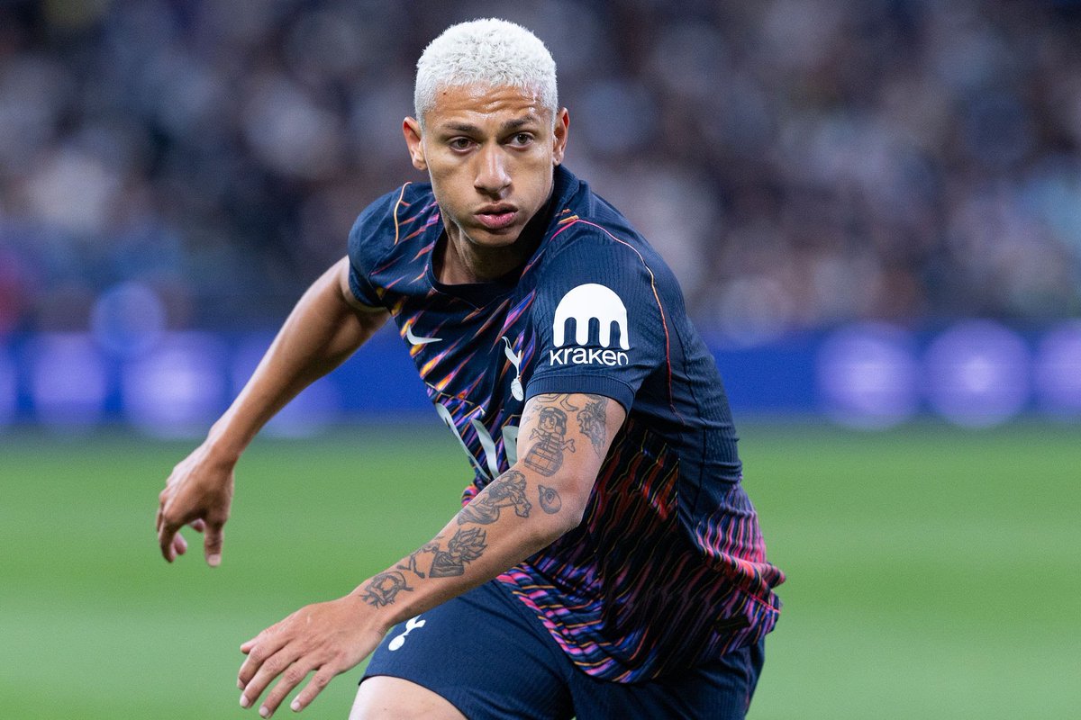 Vasco negocia empréstimo de Richarlison com Tottenham