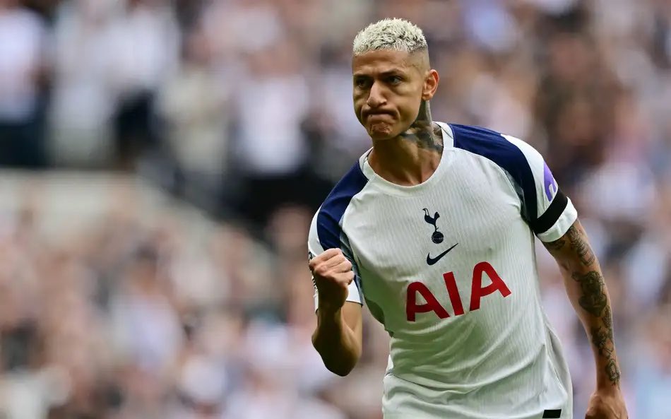 Tottenham dificulta liberação de Richarlison ao Vasco
