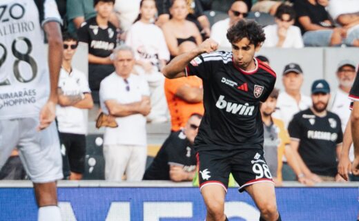JP Murilo faz sua estreia pelo Casa Pia no empate em 0 a 0 com o Vitória SC na Liga Portugal