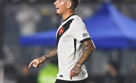 Alan Saldivia se destacou como o jogador do Vasco com mais ações defensivas, cortes e desarmes na partida contra o Santa Fe