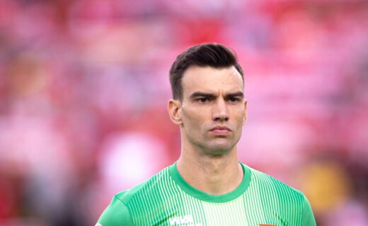 Vasco destaca atuação de Léo Jardim como ‘impecável’ na Colômbia