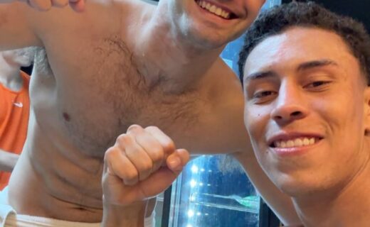 Sosa e Rojas compartilham momento descontraído após goleada do Vasco