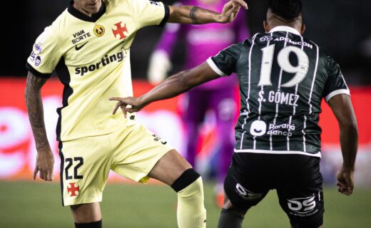 Vasco dá boas-vindas a Alan Pipa Lescano com fotos no Caldeirão de São Januário