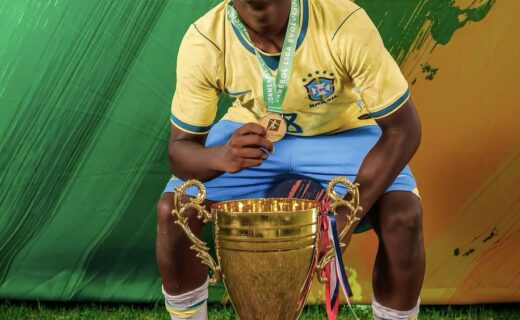 Base: Vasco parabeniza Diego Bento, campeão da CONMEBOL Liga Evolución Sub-15 com a Seleção Brasileira
