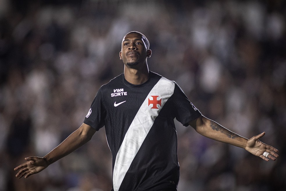 Rayan comemora gol do Vasco contra o Maricá — Foto: Matheus Lima/Vasco