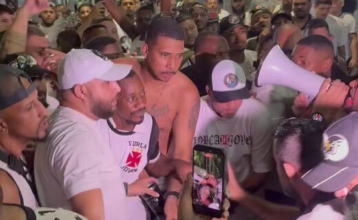 Torcida do Vasco celebra aprovação da proposta de venda da SAF pelo CD com grito de Casaca na Lagoa