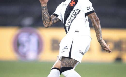 Vasco destaca a importância da proteção com os zagueiros Saldivia e Robert Renan