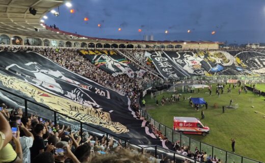 Vasco e Remo se enfrentam em São Januário; veja imagens da entrada dos times