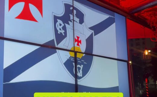 Vascaínos se reúnem em bar lotado em Puerto Madero, Buenos Aires