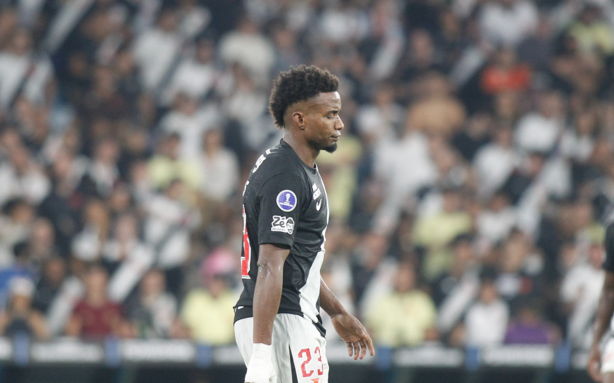 Thiago Mendes pediu desculpa para torcedores - Reginaldo Pimenta/Agência O Dia