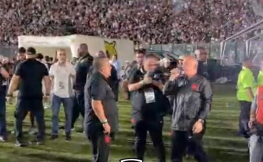 Grito de ‘Casaca’ ressoa em São Januário após Vasco vencer Corinthians por 3 a 2