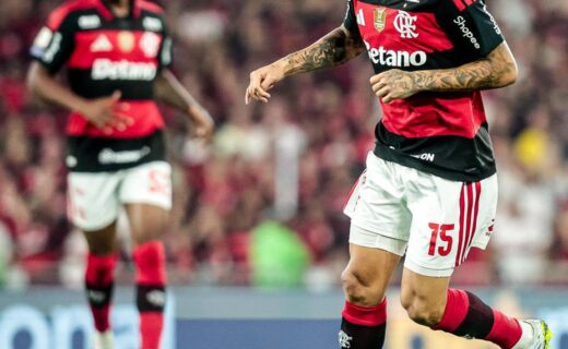 Jorge Carrascal recebe terceiro cartão amarelo e desfalca time no Clássico dos Milhões