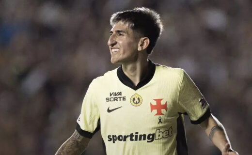 Lescano compartilha fotos da partida contra o Coritiba e celebra primeiro gol pelo Vasco