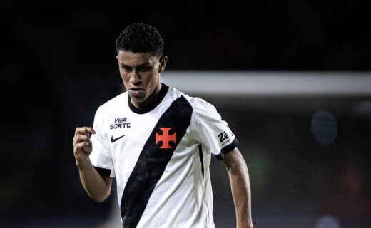 VASCO É DERROTADO PELO ATLÉTICO-MG EM SÃO JANUÁRIO E FICA NA ZONA DE REBAIXAMENTO COM 1 A 0