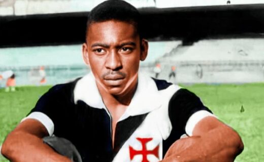 Pelé completa 69 anos de sua histórica atuação pelo Vasco com 3 gols no Maracanã; assista ao vídeo