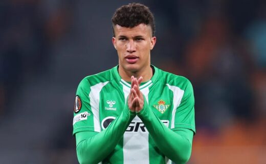 Nelson Deossa, do Betis, próximo do Vasco; Lamacchia deve adquirir SAF por US$ 400 milhões