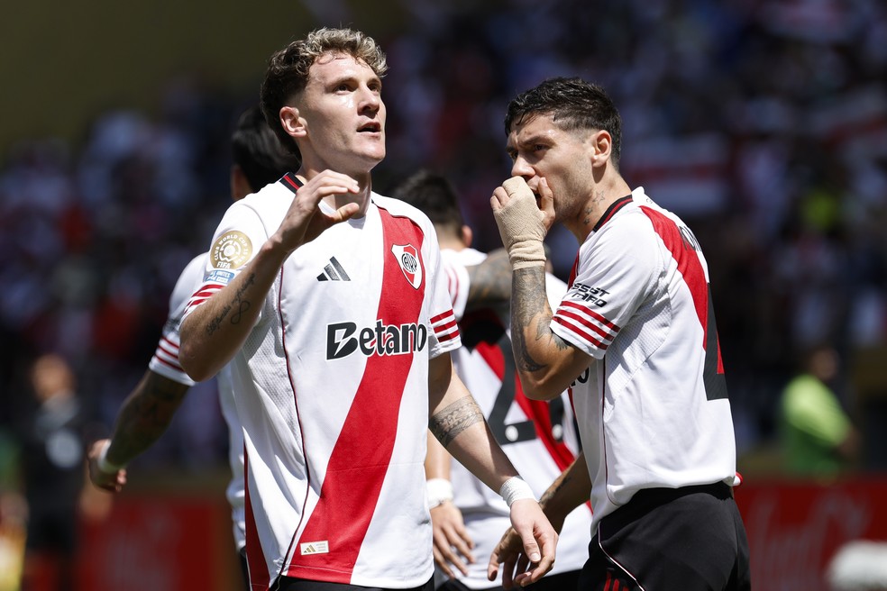 gol-de-colidio-river-plate-x-urawa-1