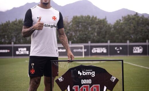 Vasco pode ter David como nova opção no ataque titular no clássico deste sábado