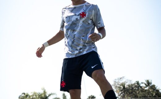 Base: Vasco finaliza aquecimento para duelo contra o Botafogo na Taça Guanabara Sub-20